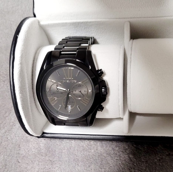 Micheal Kors Bradshaw watch - Picture 10 of 10